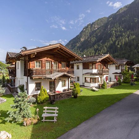 S'Doerfl Chalets Mayrhofen Eksteriør billede
