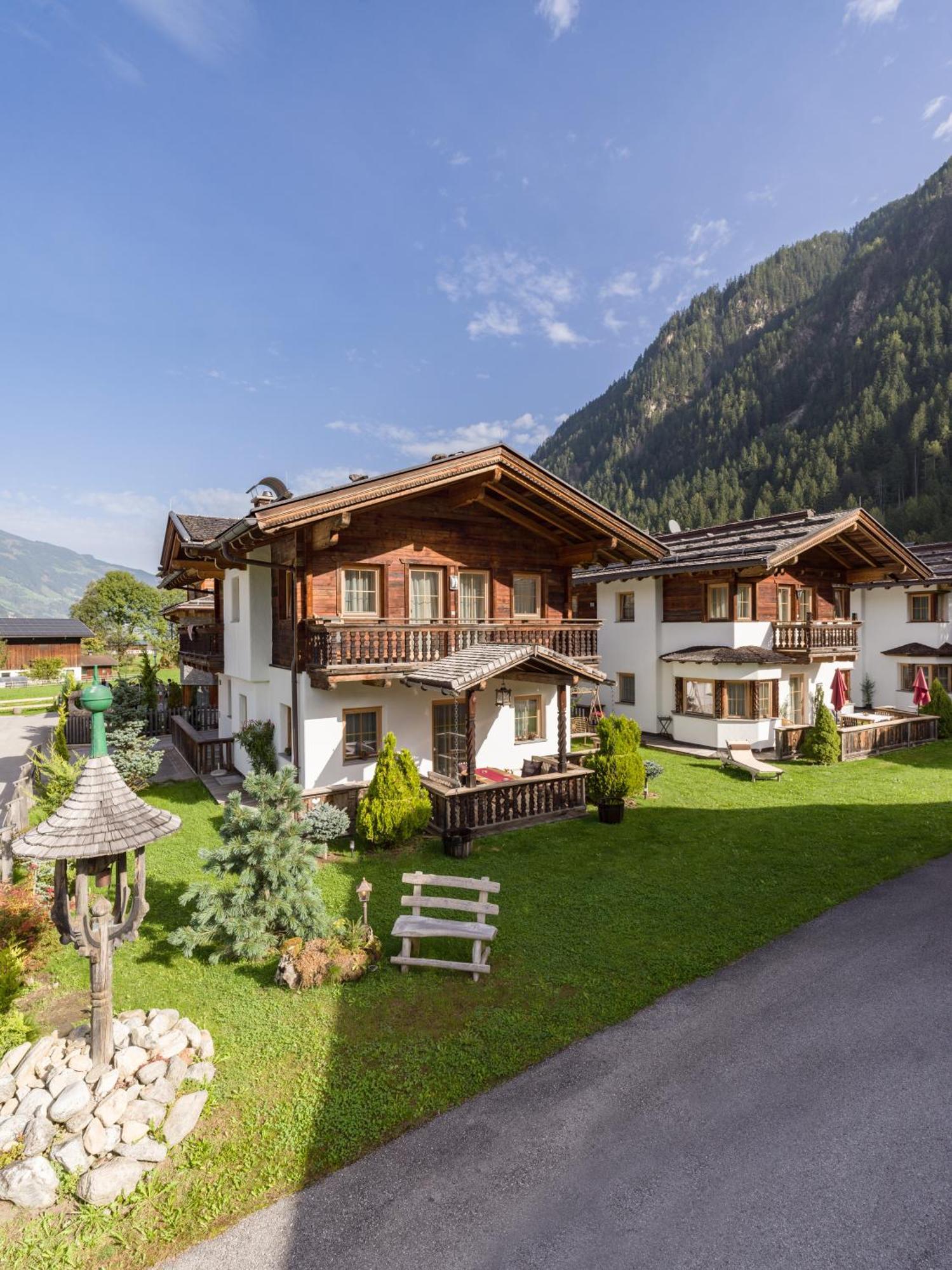 S'Doerfl Chalets Mayrhofen Eksteriør billede